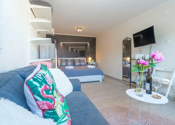 Brand New Studio With Terrace & Parking