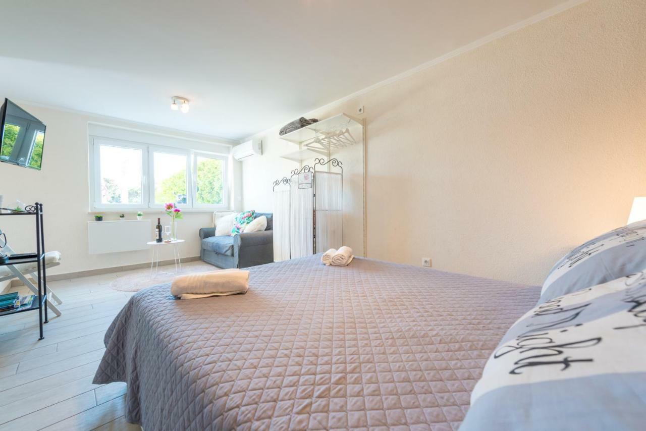 Brand New With Terrace & Parking *